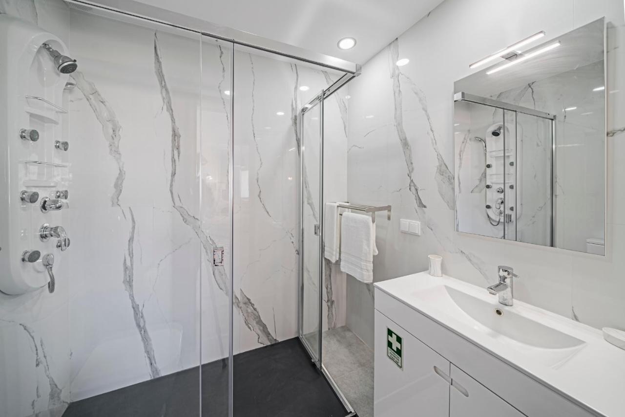 Alegria I By An Island Apartment Funchal (Madeira)